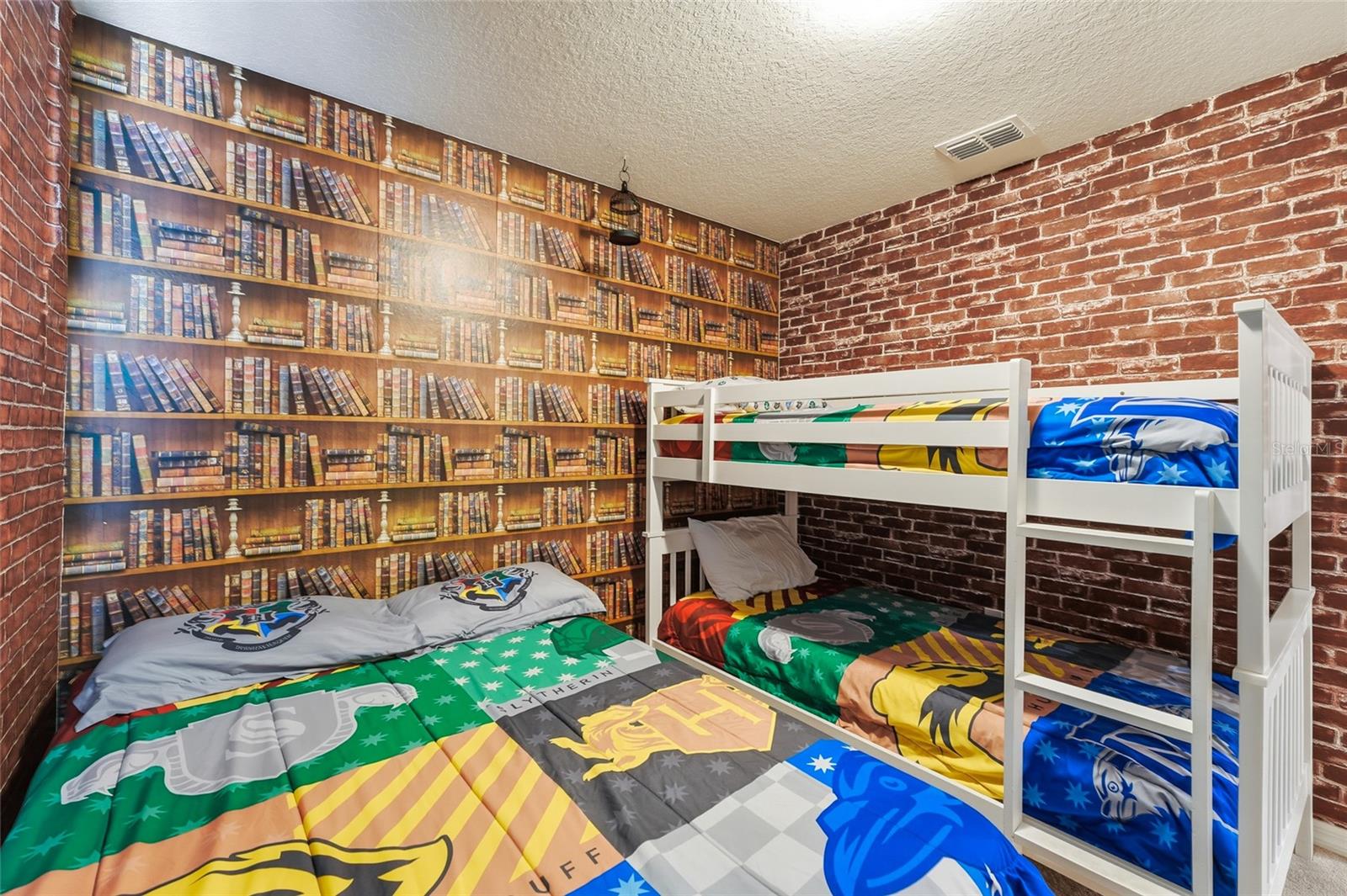 Image 14 of 26 For 236 Jetty Way