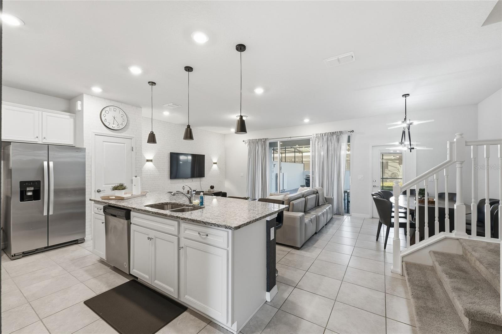 Image 3 of 26 For 236 Jetty Way