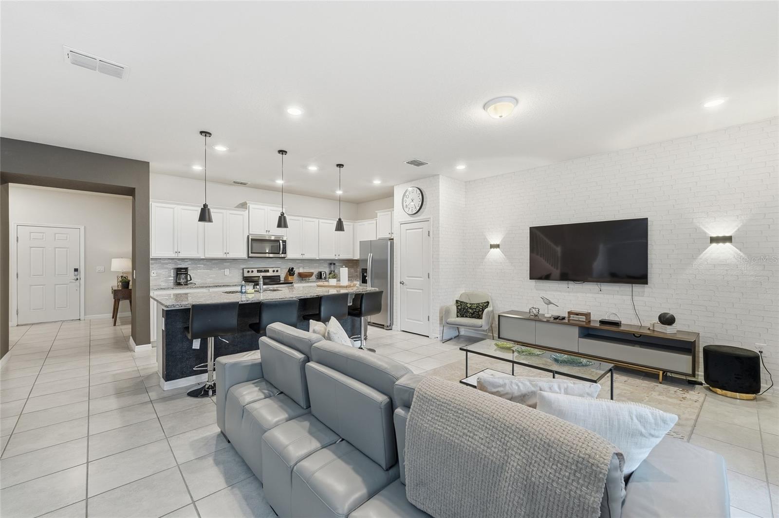 Image 4 of 26 For 236 Jetty Way