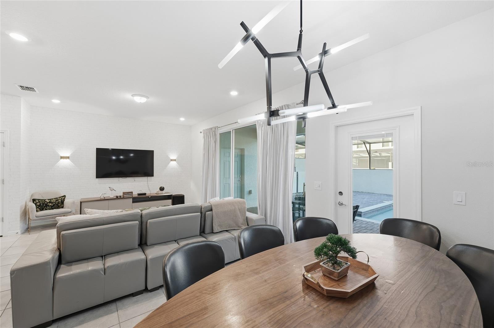 Image 5 of 26 For 236 Jetty Way