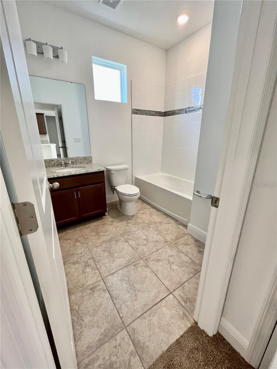 Image 15 of 23 For 14815 Milfoil Avenue