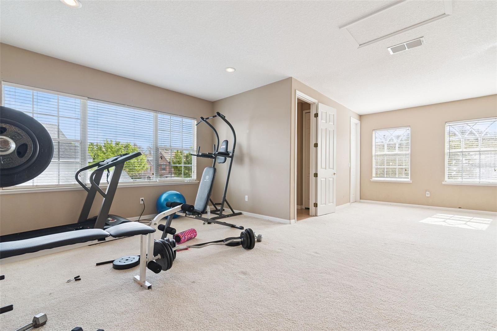 Image 17 of 30 For 16249 Tudor Grove Drive