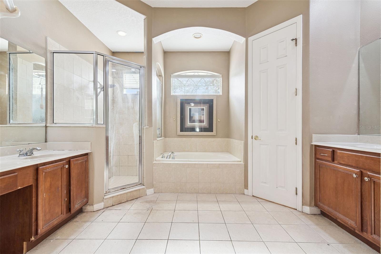 Image 22 of 30 For 16249 Tudor Grove Drive