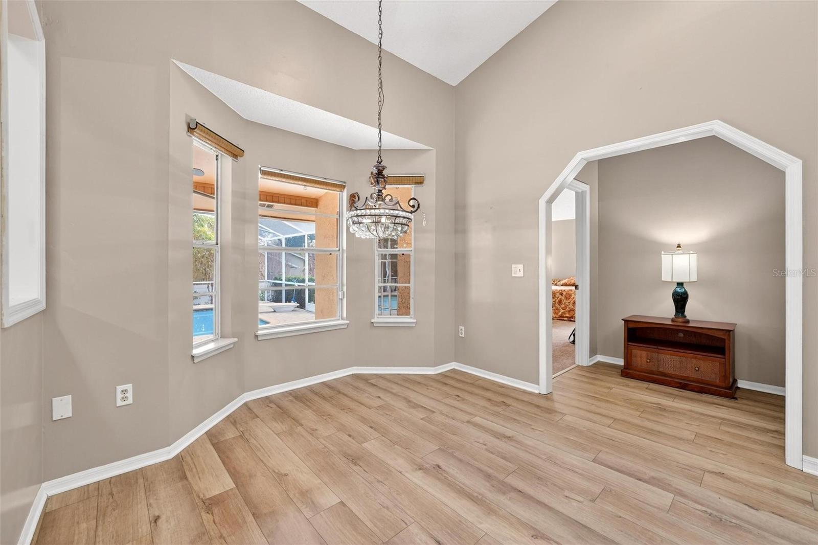 Image 11 of 30 For 4433 Winderwood Circle