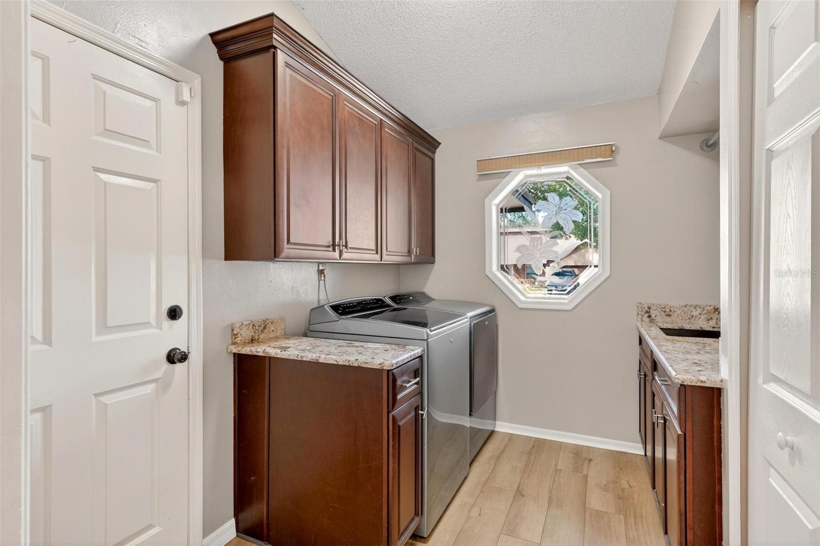 Image 12 of 30 For 4433 Winderwood Circle