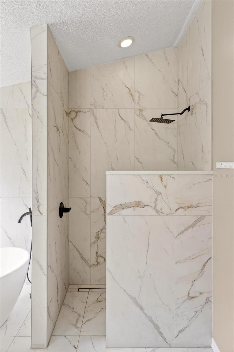 Image 16 of 30 For 4433 Winderwood Circle