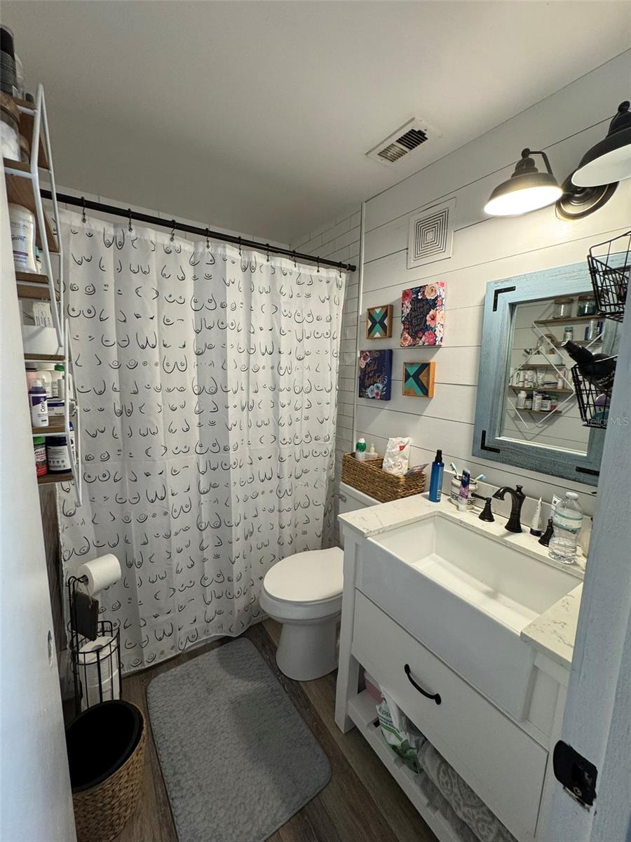 Image 10 of 19 For 18001 Phil C Peters Road