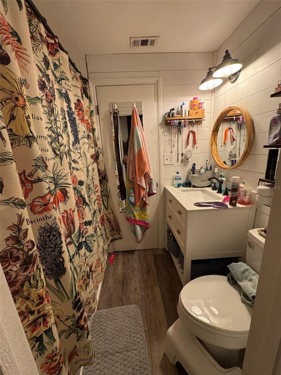 Image 11 of 19 For 18001 Phil C Peters Road