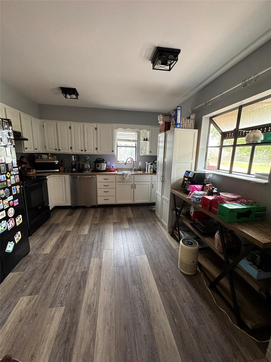 Image 13 of 19 For 18001 Phil C Peters Road