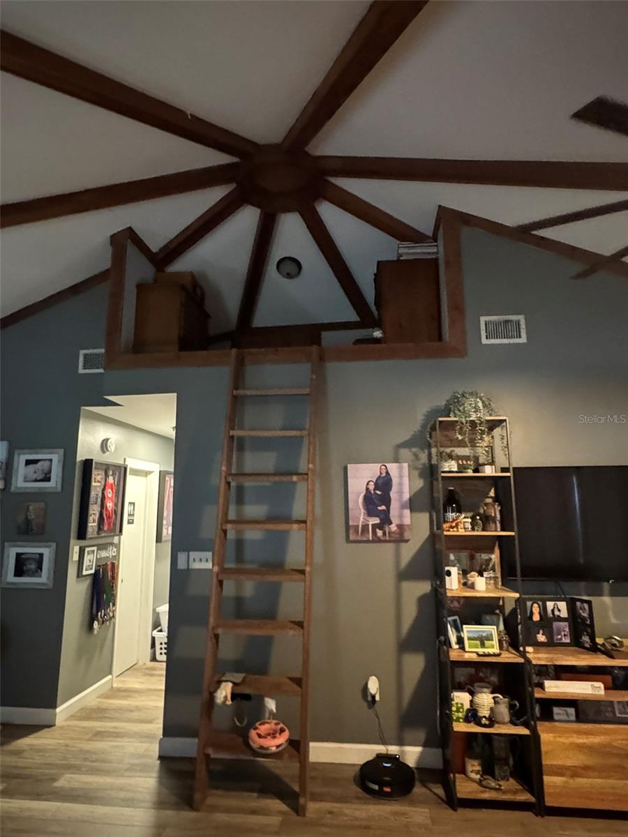 Image 8 of 19 For 18001 Phil C Peters Road