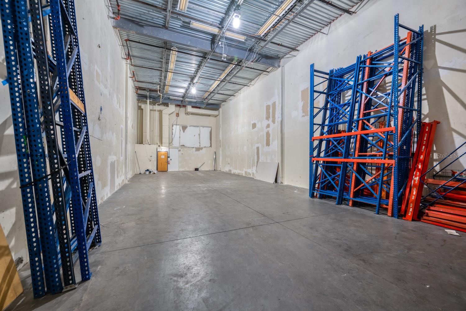 Image 10 of 13 For 7575 Kingspointe Parkway 5