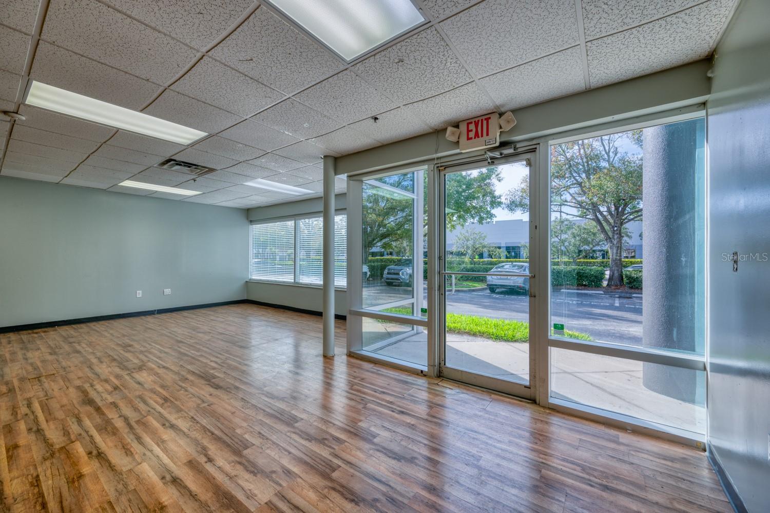 Image 3 of 13 For 7575 Kingspointe Parkway 5