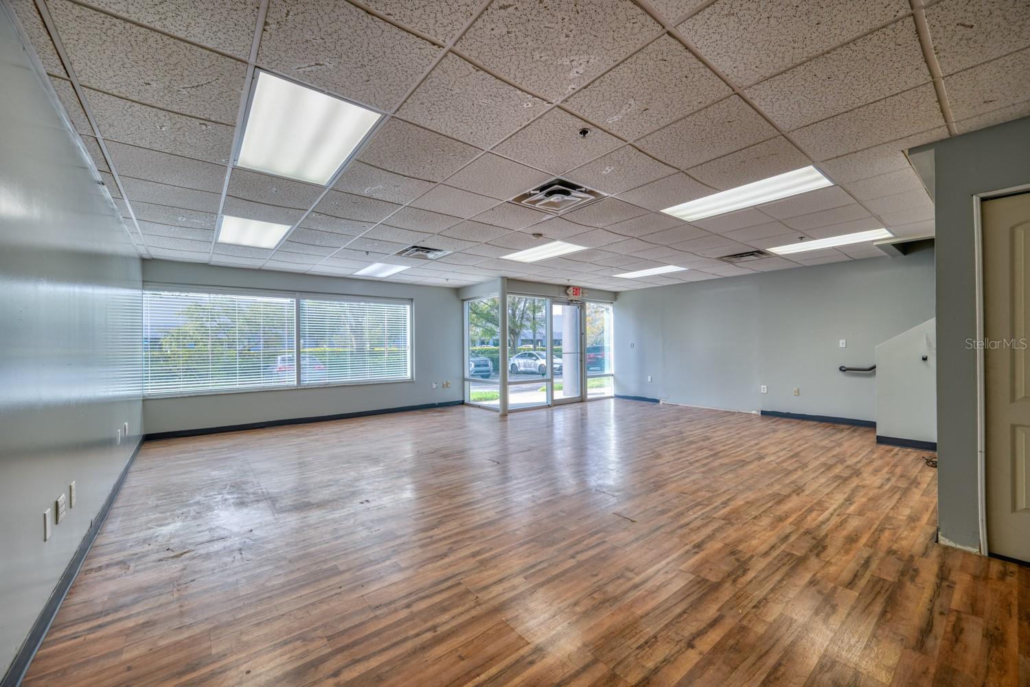 Image 4 of 13 For 7575 Kingspointe Parkway 5