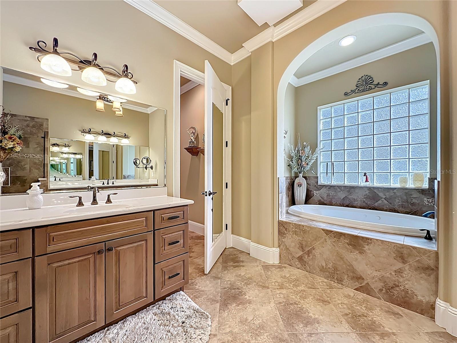 Image 42 of 58 For 14 Bluejack Court