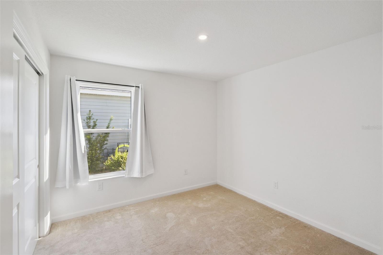 Image 12 of 17 For 7548 Kuenher Court