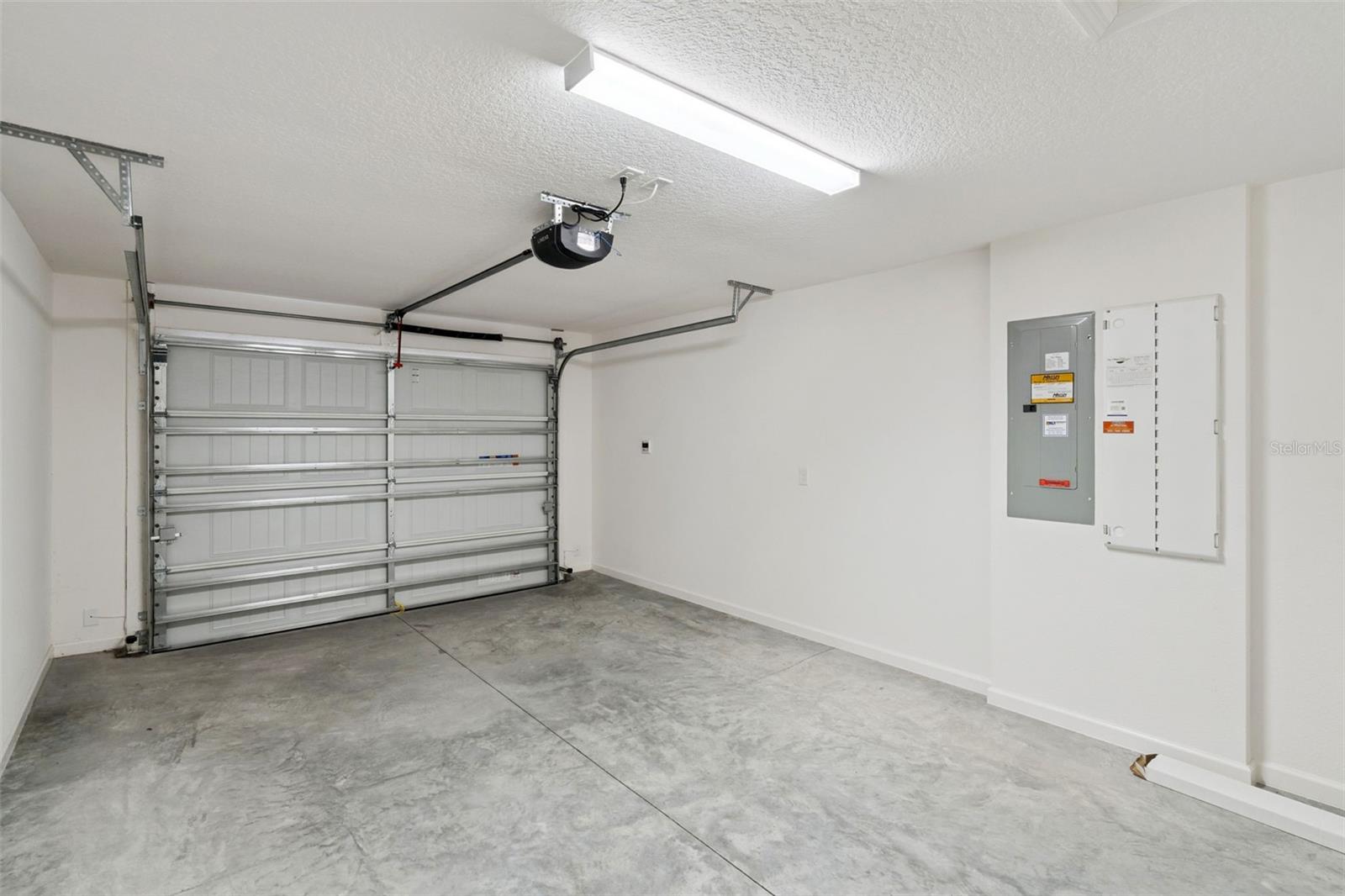 Image 13 of 17 For 7548 Kuenher Court