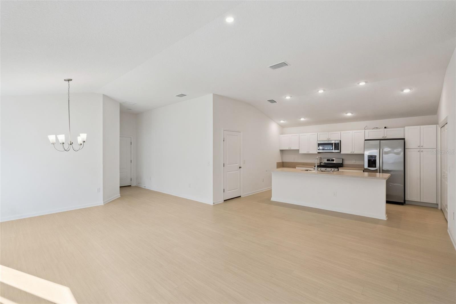 Image 3 of 17 For 7548 Kuenher Court