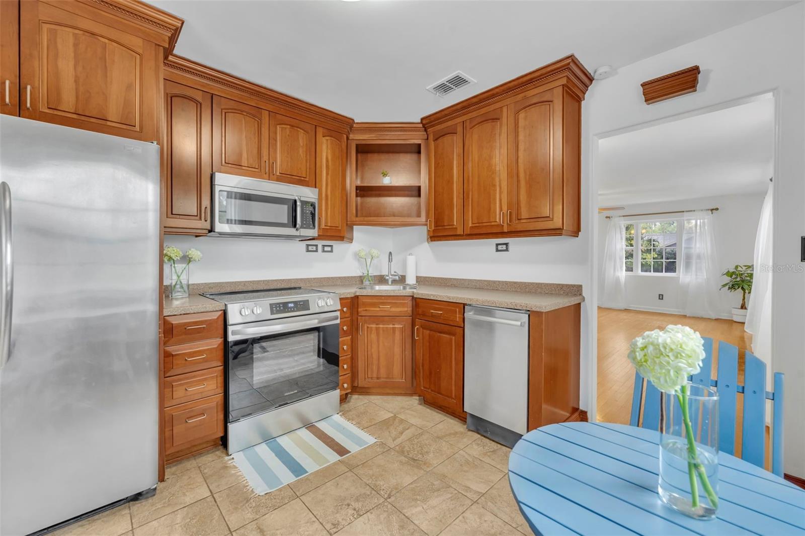 Image 19 of 37 For 612 Kaley Street