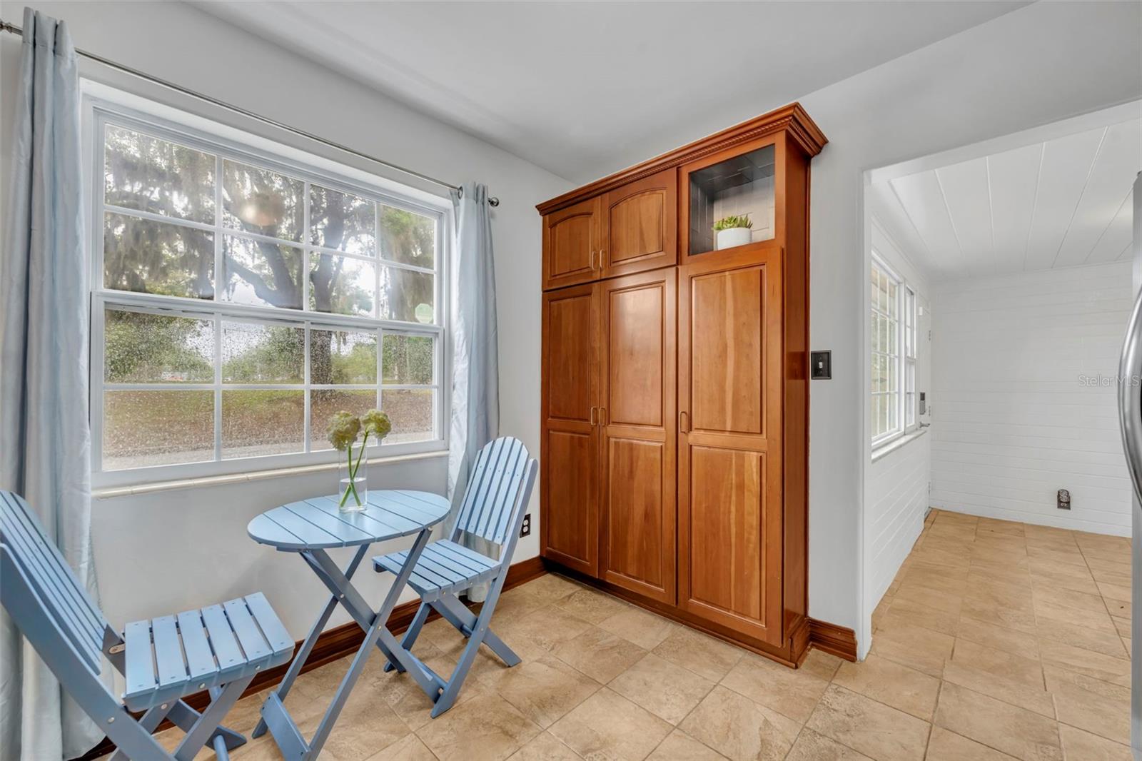 Image 21 of 37 For 612 Kaley Street