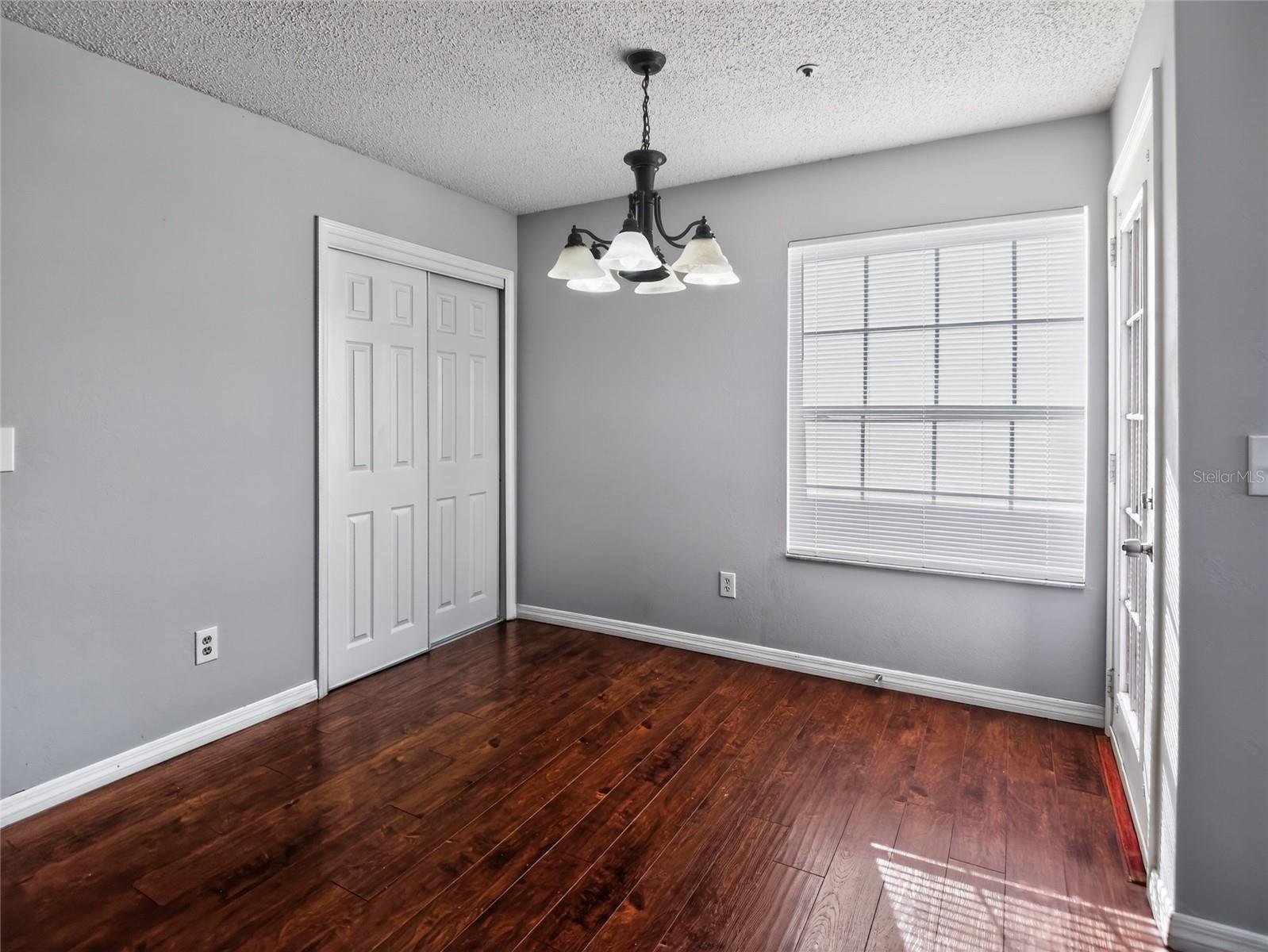 Image 10 of 28 For 682 Youngstown Parkway 334