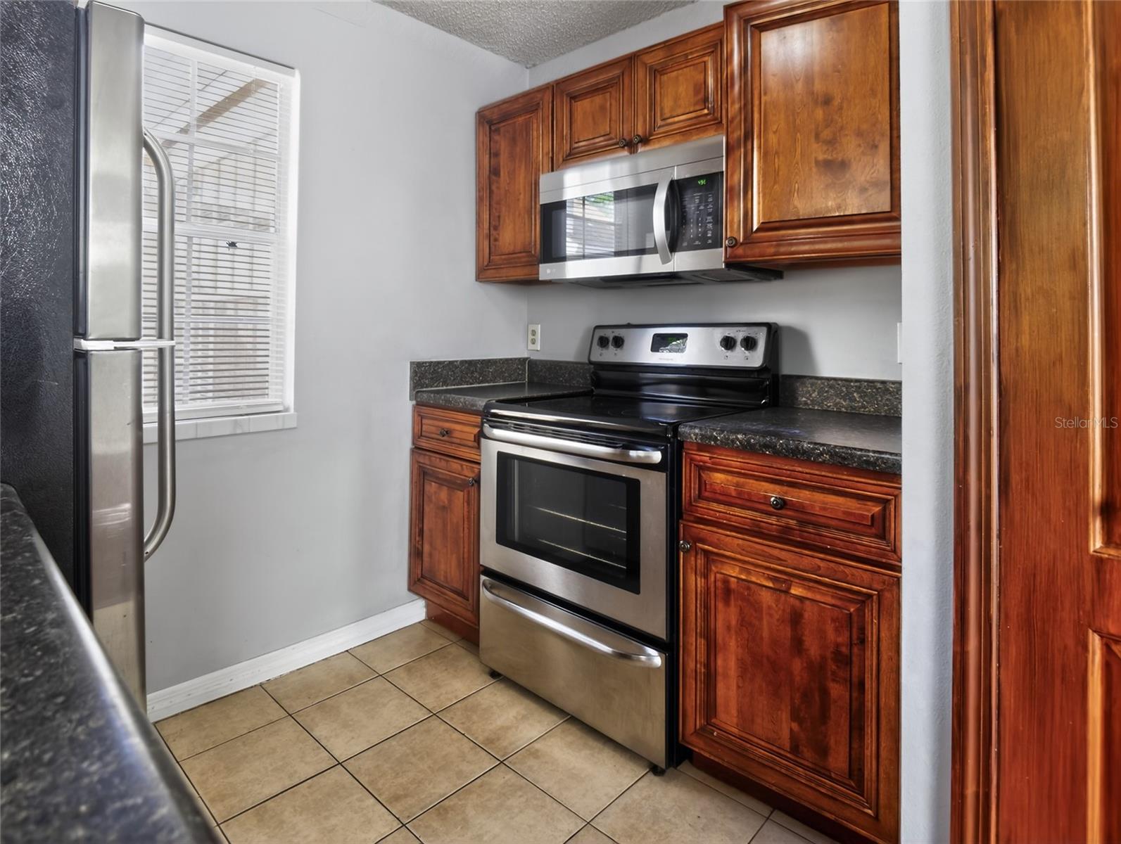 Image 13 of 28 For 682 Youngstown Parkway 334