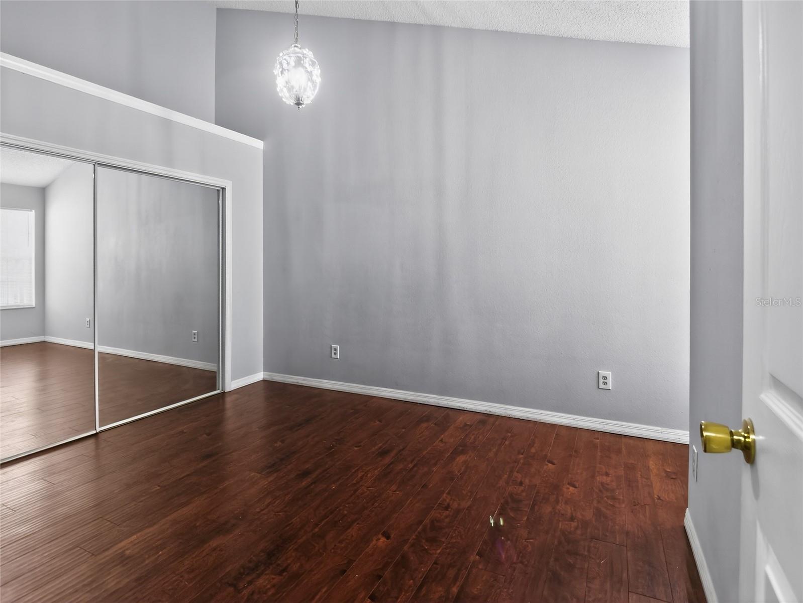 Image 16 of 28 For 682 Youngstown Parkway 334