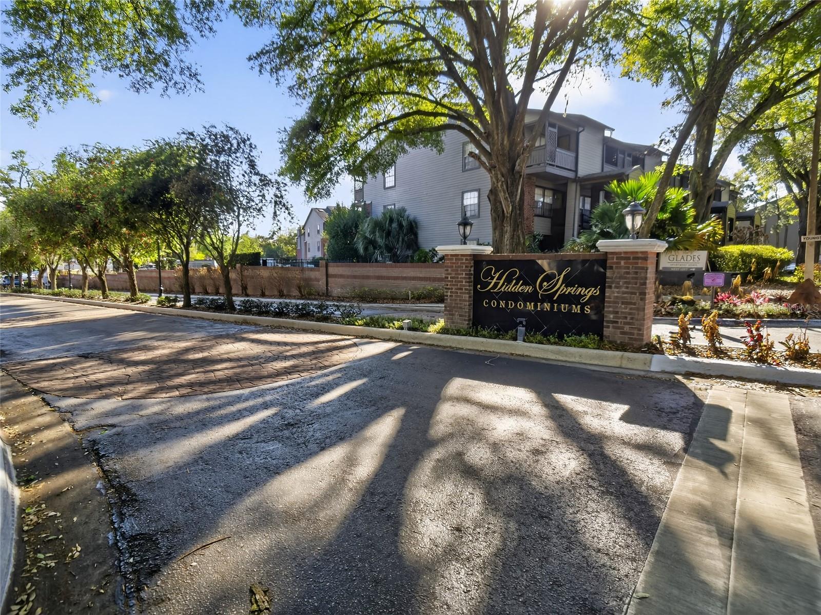 Image 2 of 28 For 682 Youngstown Parkway 334