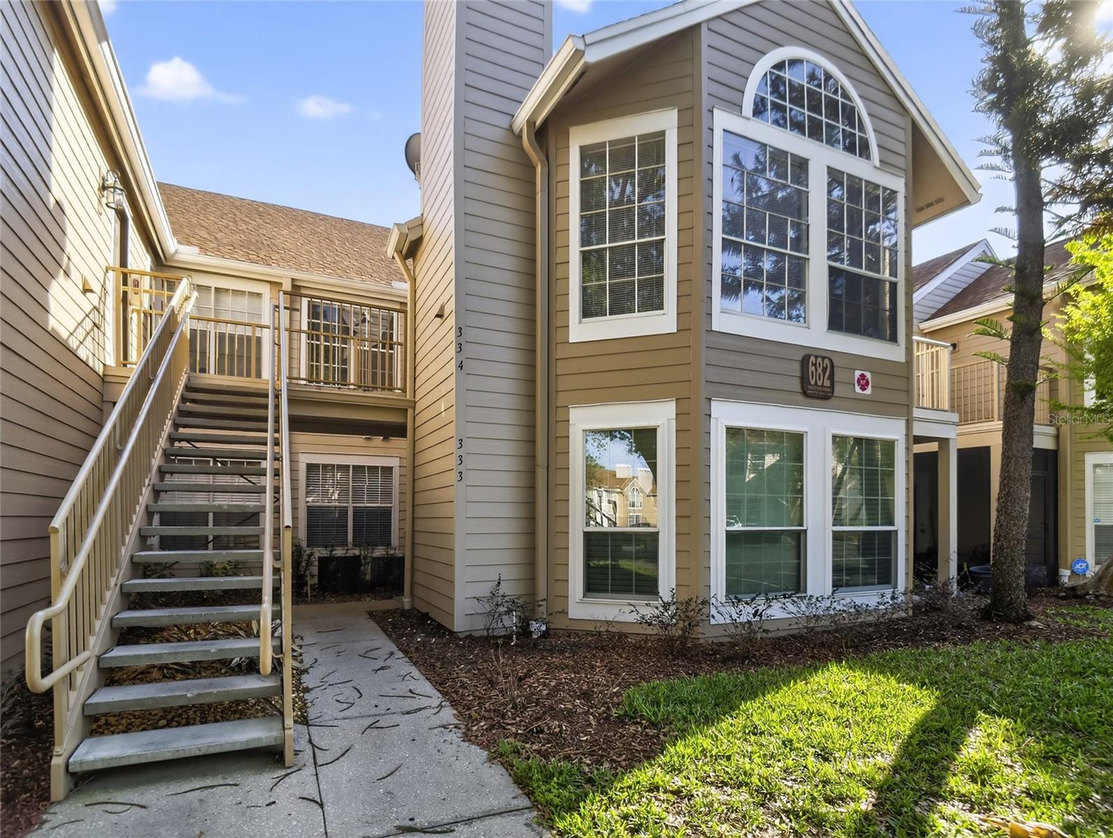 Image 3 of 28 For 682 Youngstown Parkway 334