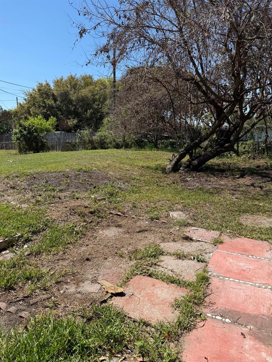 Image 10 of 25 For 7644 Arlene Avenue