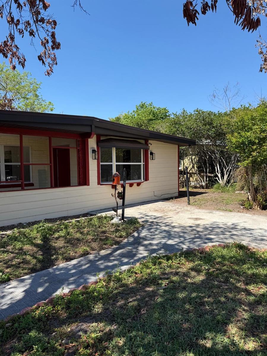 Image 5 of 25 For 7644 Arlene Avenue