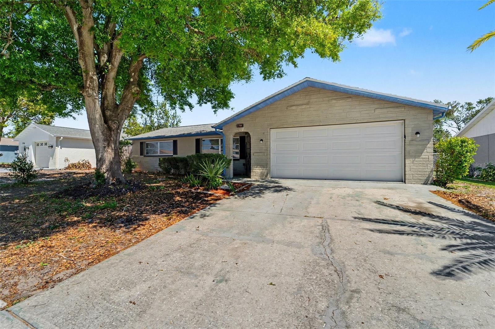 Image 4 of 26 For 7744 Waterford Street