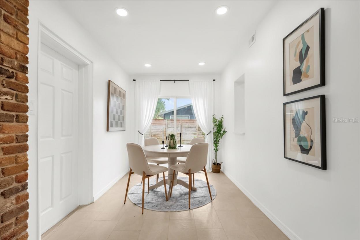 Image 4 of 21 For 2639 Betty Street