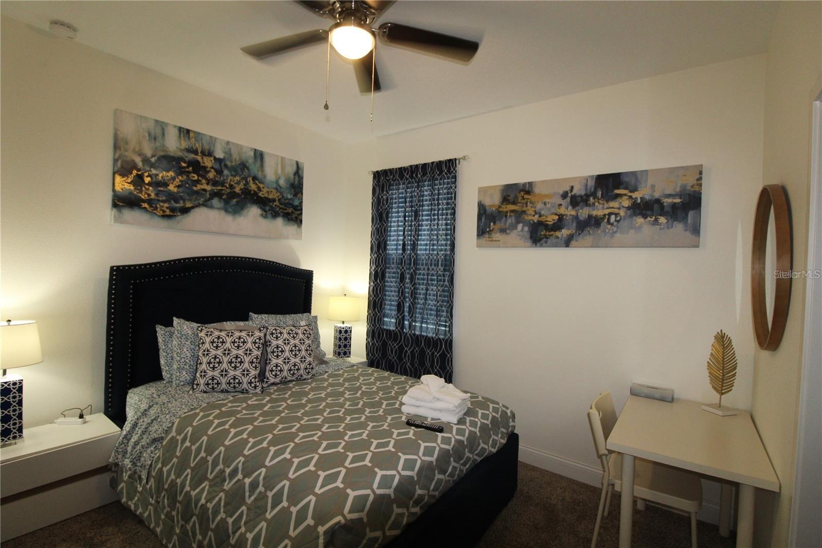 Image 17 of 27 For 821 Land Avenue