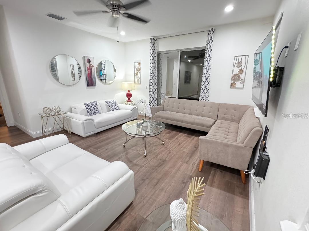 Image 2 of 27 For 821 Land Avenue