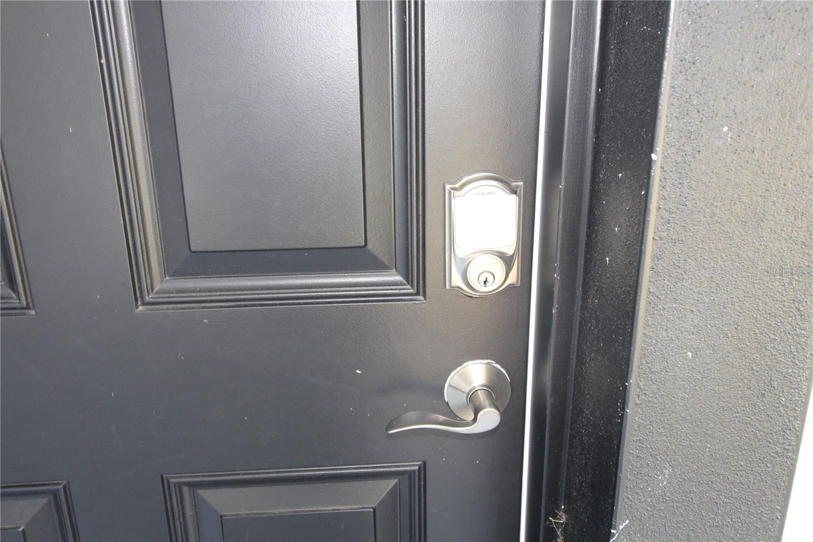 Image 26 of 27 For 821 Land Avenue