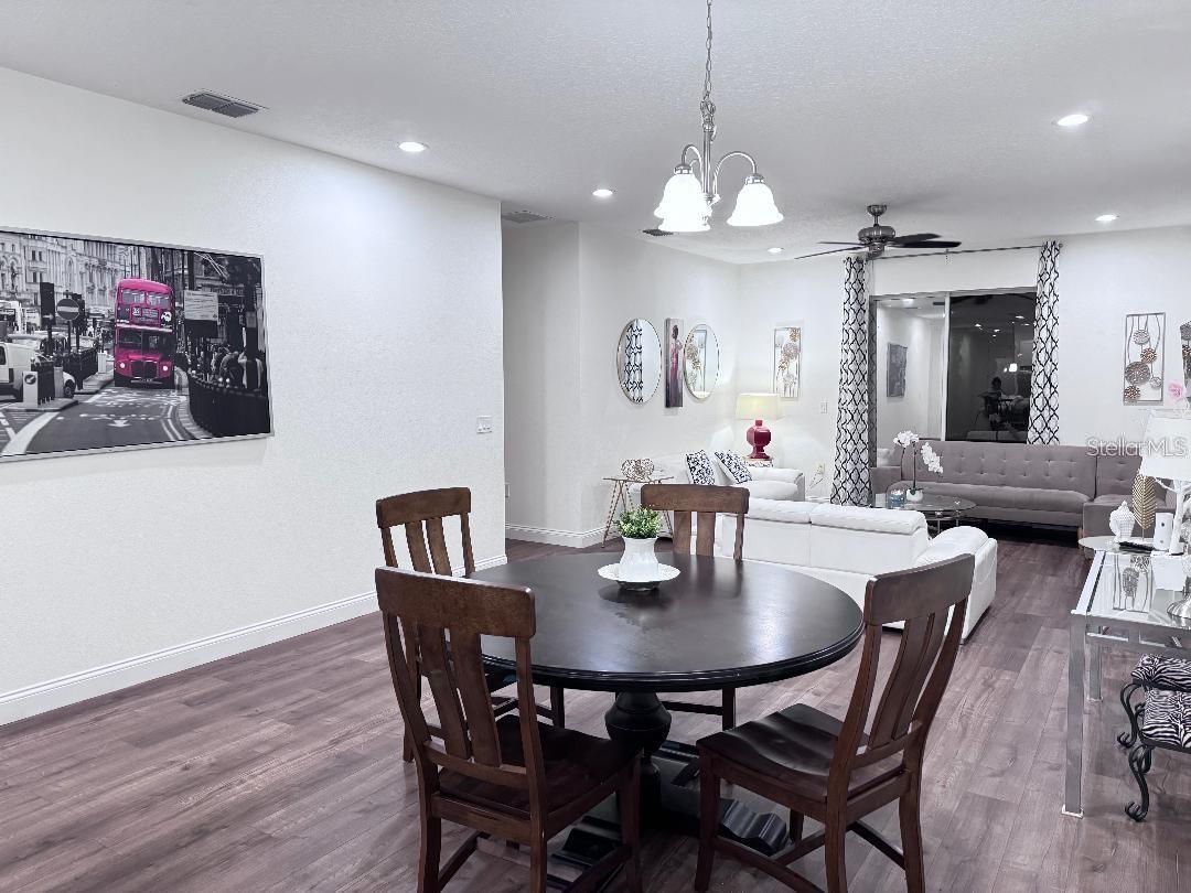 Image 5 of 27 For 821 Land Avenue