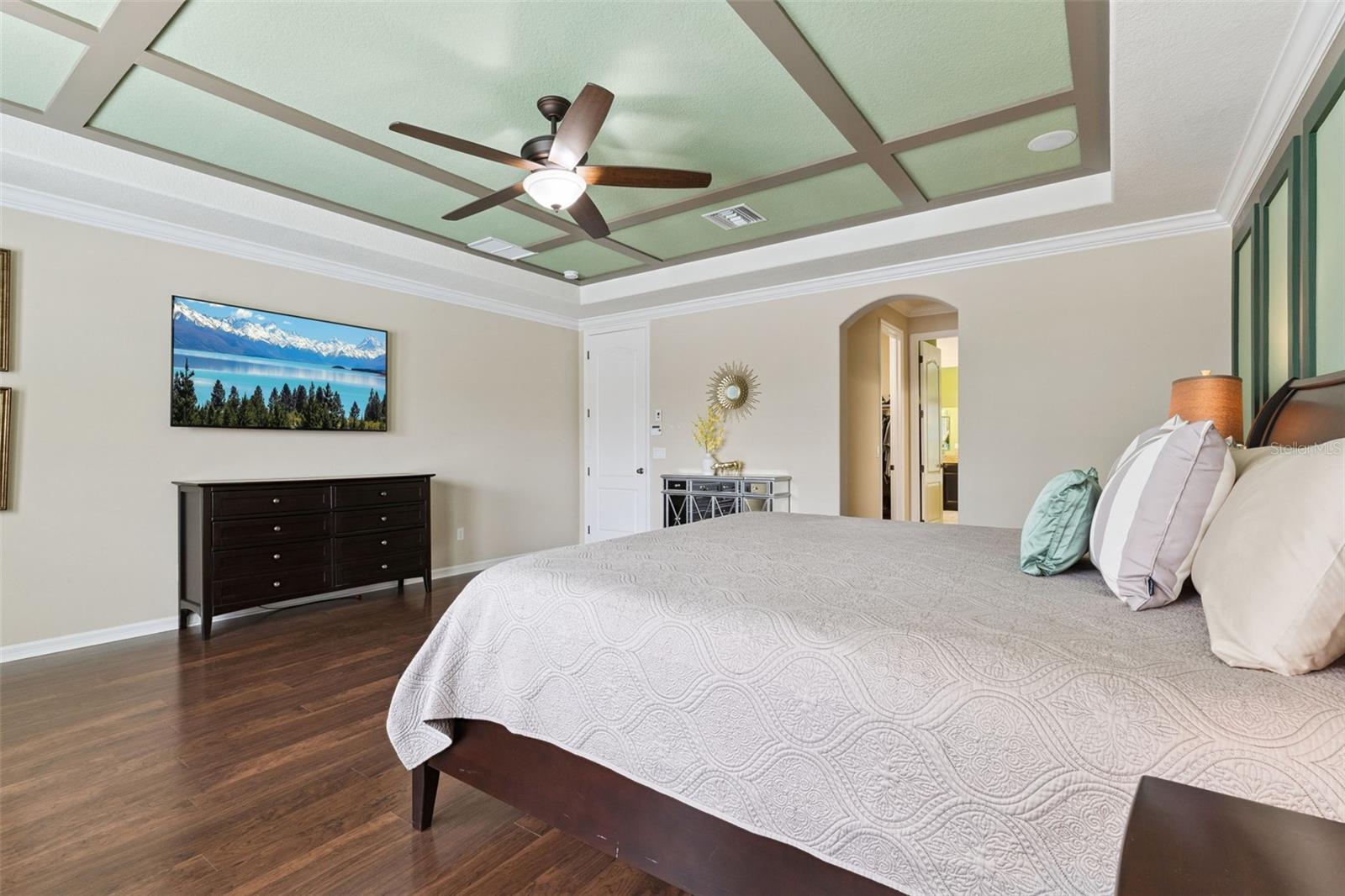 Image 33 of 60 For 15393 Sandfield Loop