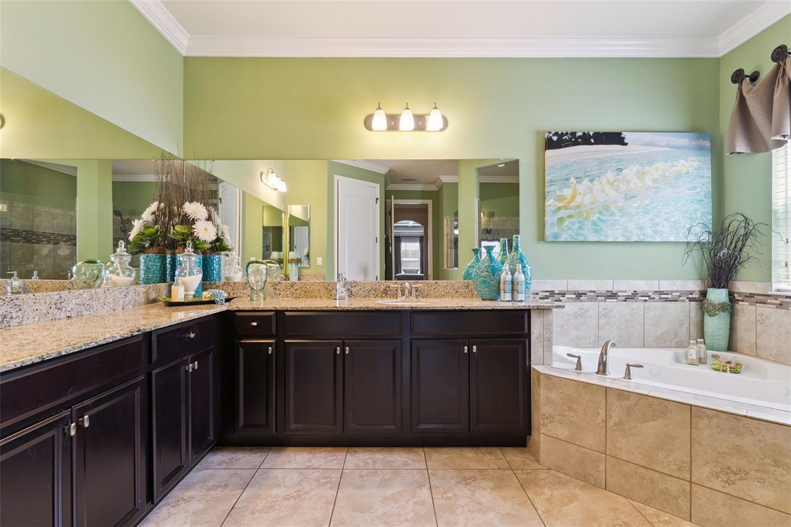 Image 35 of 60 For 15393 Sandfield Loop