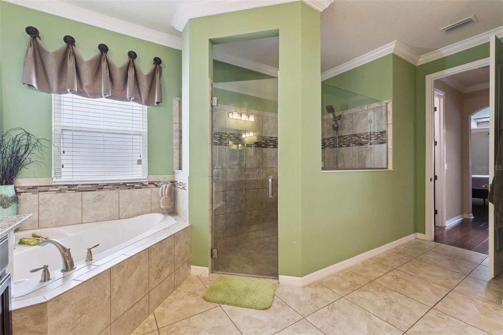 Image 36 of 60 For 15393 Sandfield Loop