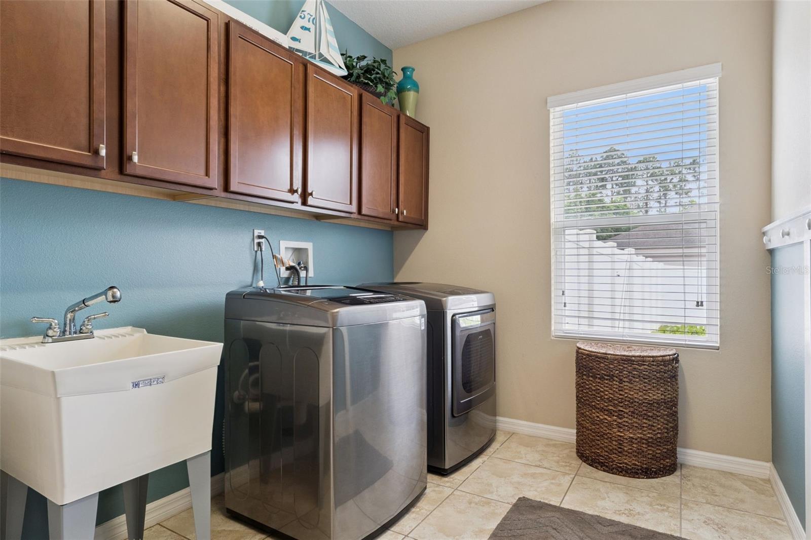 Image 49 of 60 For 15393 Sandfield Loop