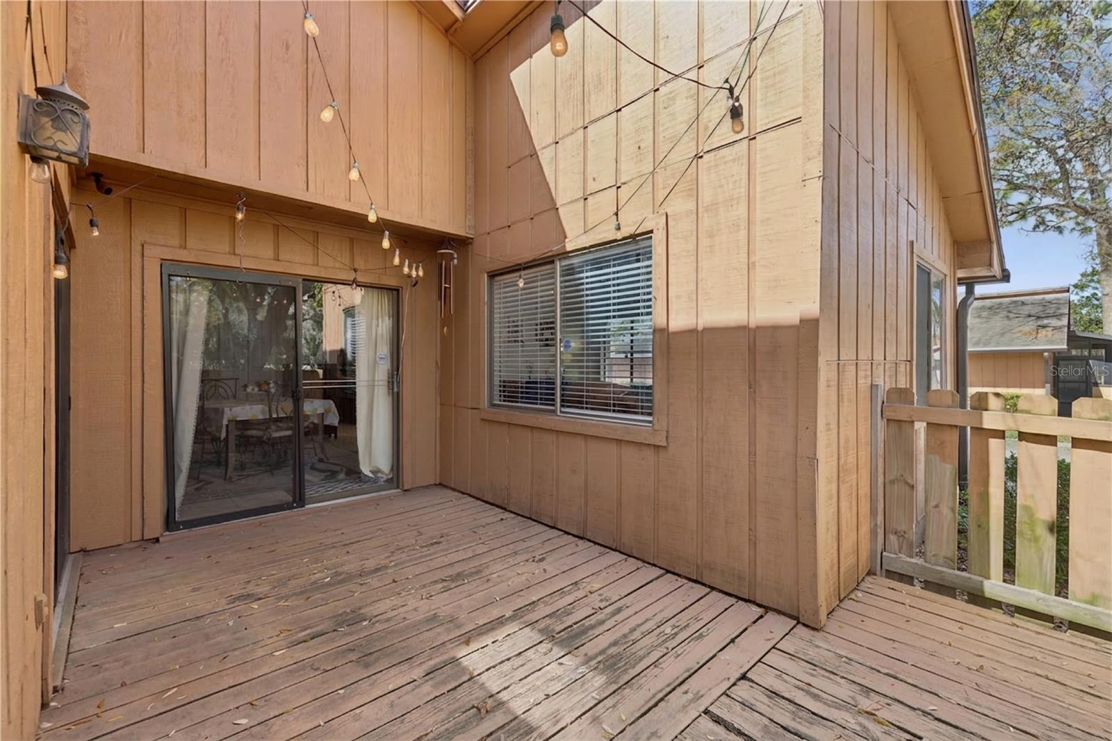 Image 18 of 20 For 371 Pinesong Drive 371