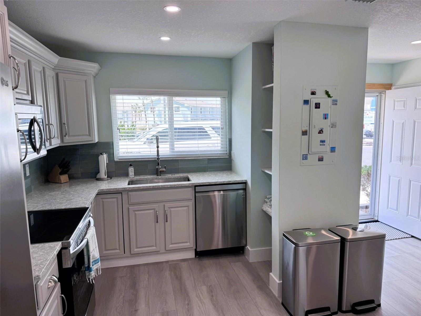 Image 2 of 27 For 4783 Atlantic Avenue E2