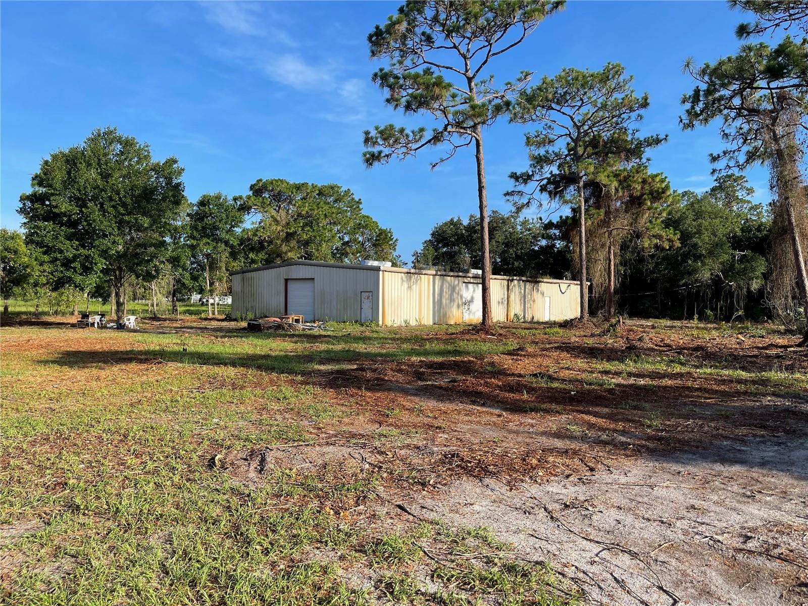 Image 16 of 49 For 3524 Hickory Tree Road