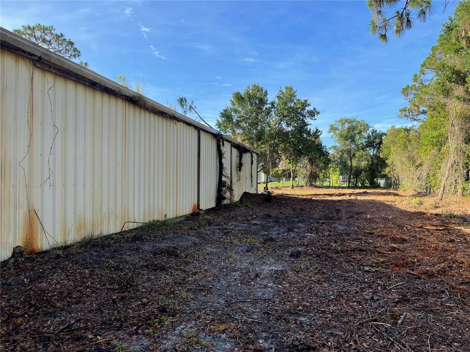 Image 24 of 49 For 3524 Hickory Tree Road