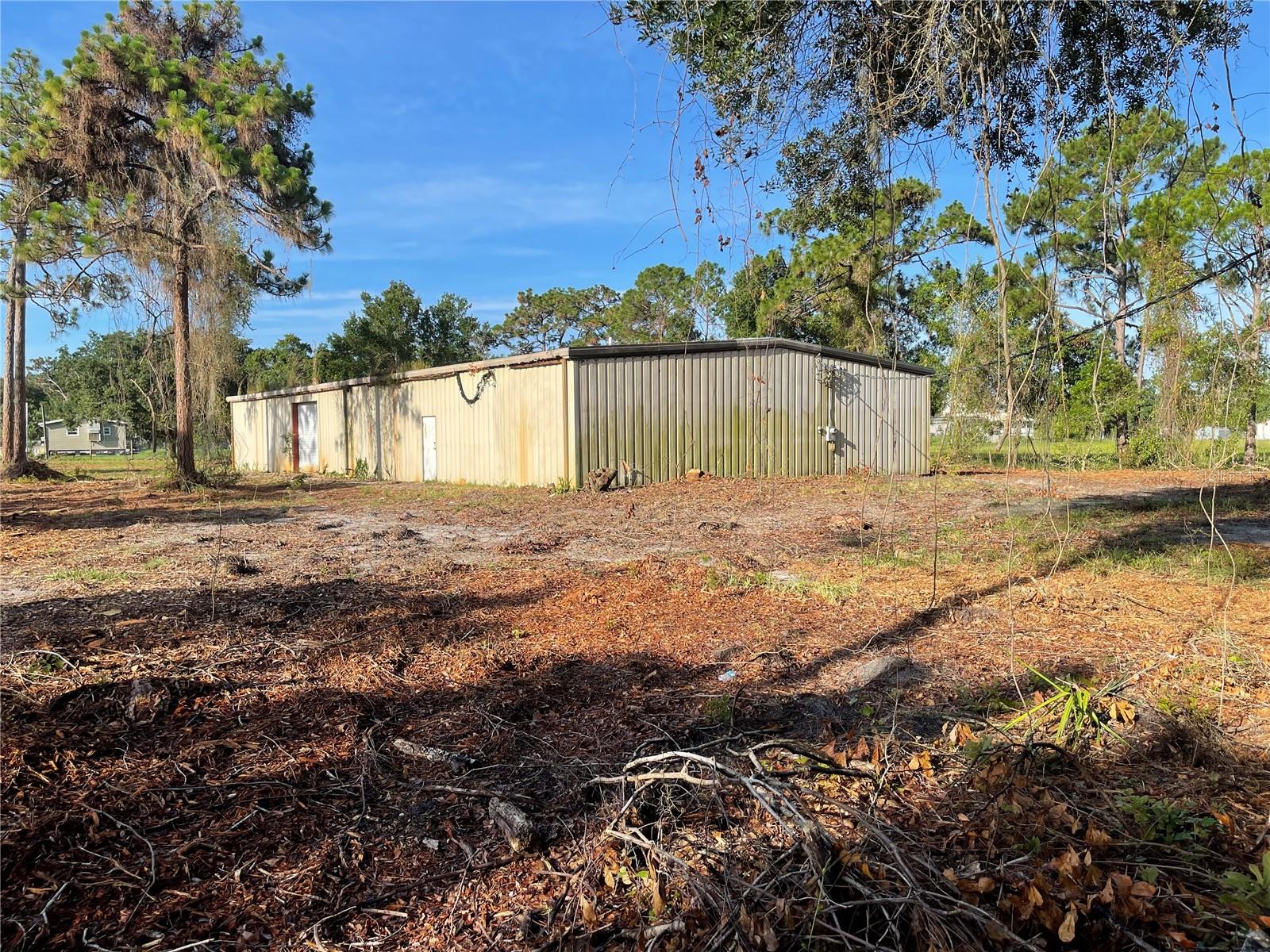 Image 35 of 49 For 3524 Hickory Tree Road