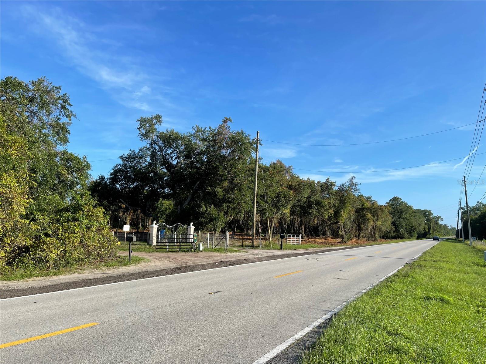 Image 5 of 49 For 3524 Hickory Tree Road