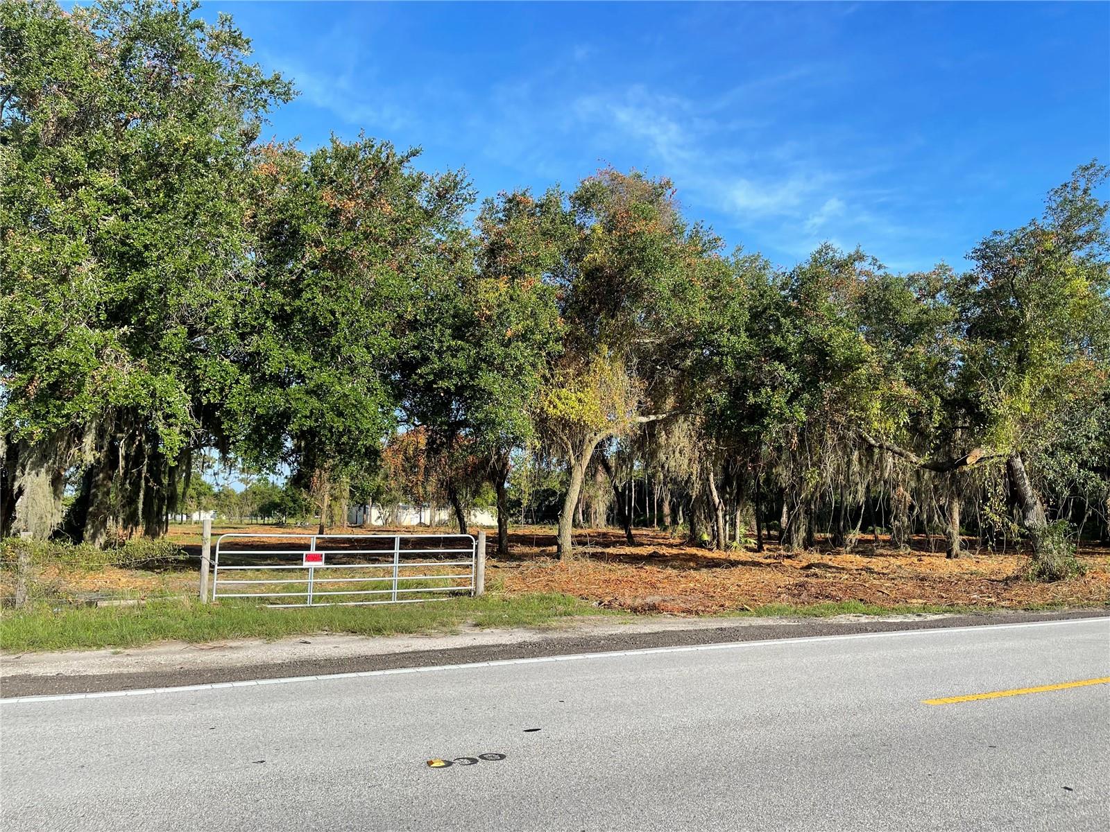 Image 7 of 49 For 3524 Hickory Tree Road