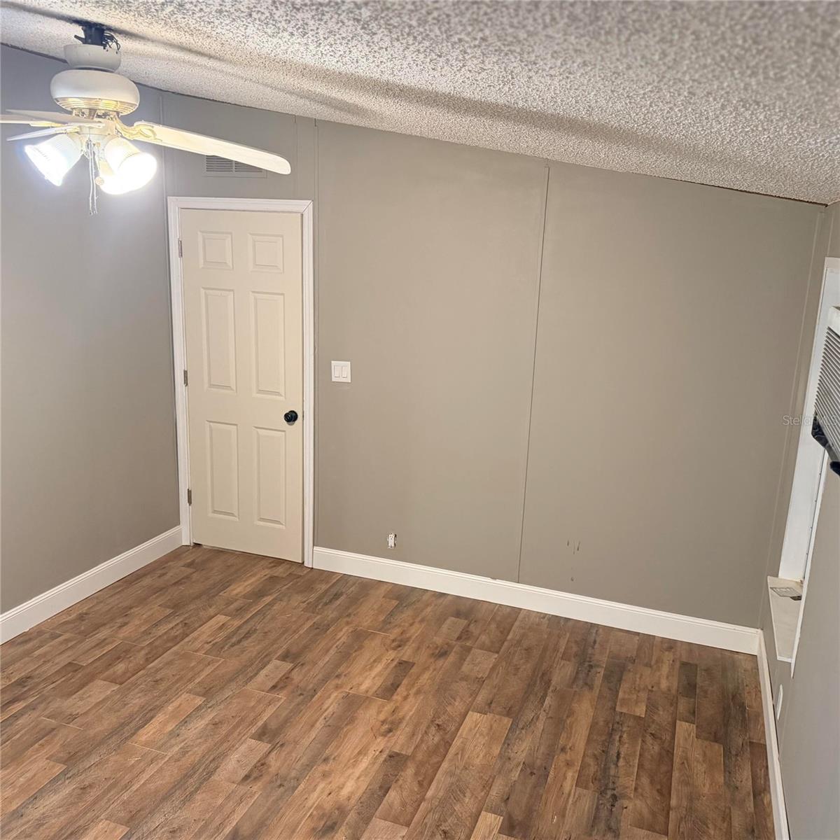 Image 6 of 10 For 14215 97th Road