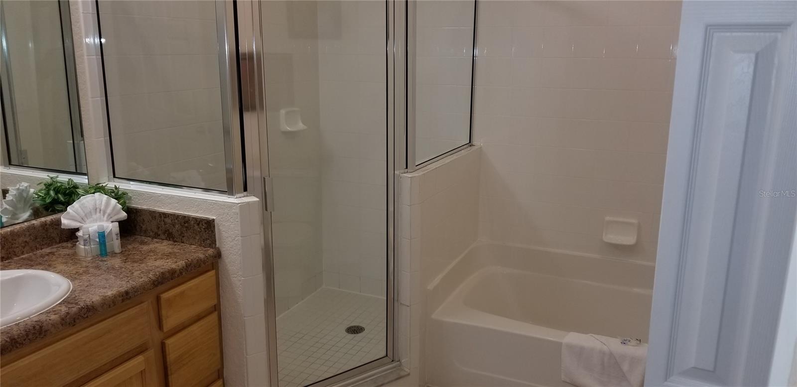 Image 4 of 9 For 3060 Pirates Retreat Court 106