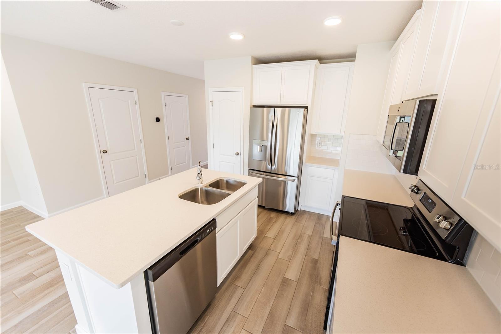 Image 8 of 45 For 2879 Narcoossee Commons Way